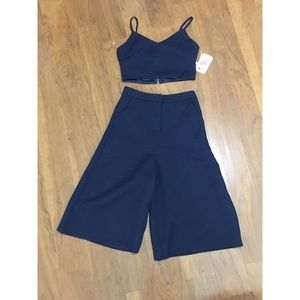 Matching wide leg set!!!